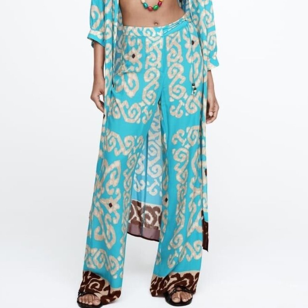 Zara  Flowing Printed Pants